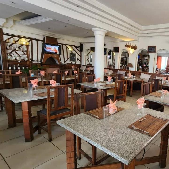 Hotel Le Relais Normand Antananarivo Bagian luar foto