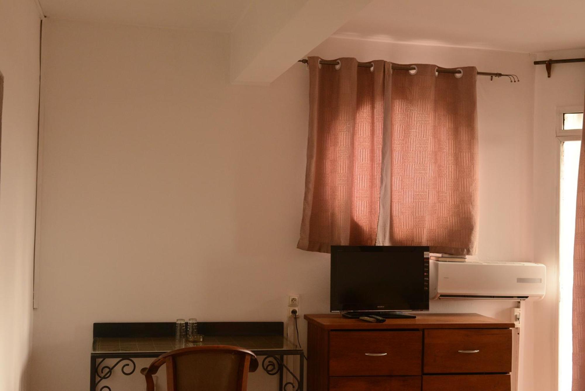 Hotel Le Relais Normand Antananarivo Bagian luar foto